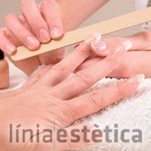 manicura-pedicura-esmaltado